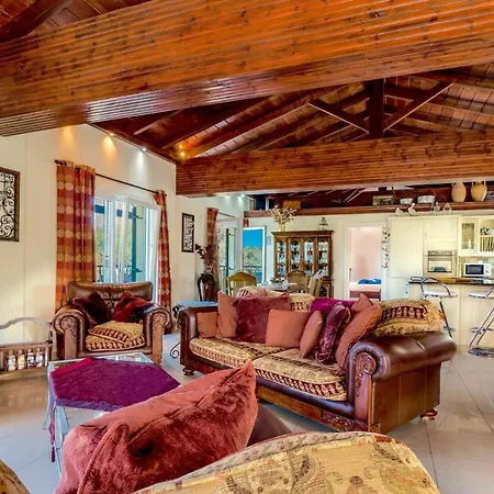 Di Giovanni By Posarellivillas *