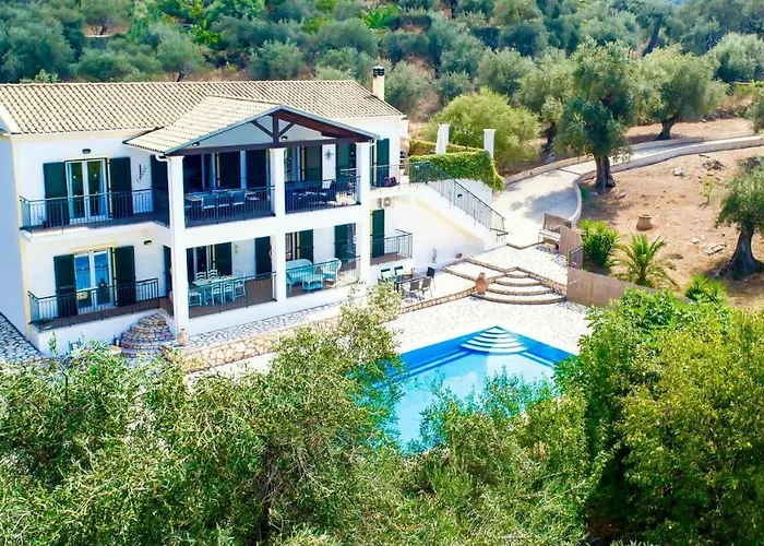 Villa Di Giovanni By Posarellivillas