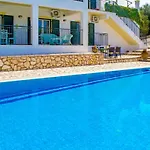 Di Giovanni By Posarellivillas * Peritheia